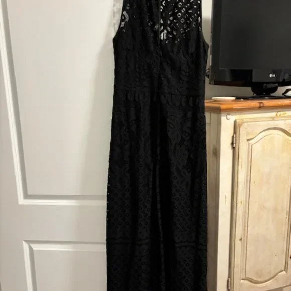 Vera Wang Formal Lace Maxi Dress - Picture 5 of 14
